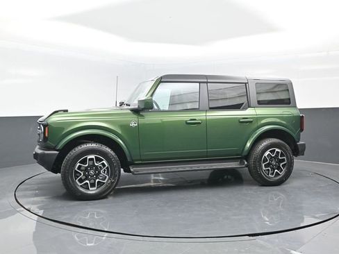 New 2025 Ford Bronco Outer Banks image 4