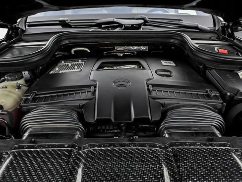Used 2022 Mercedes-Benz Maybach GLS 600 4MATIC image 13