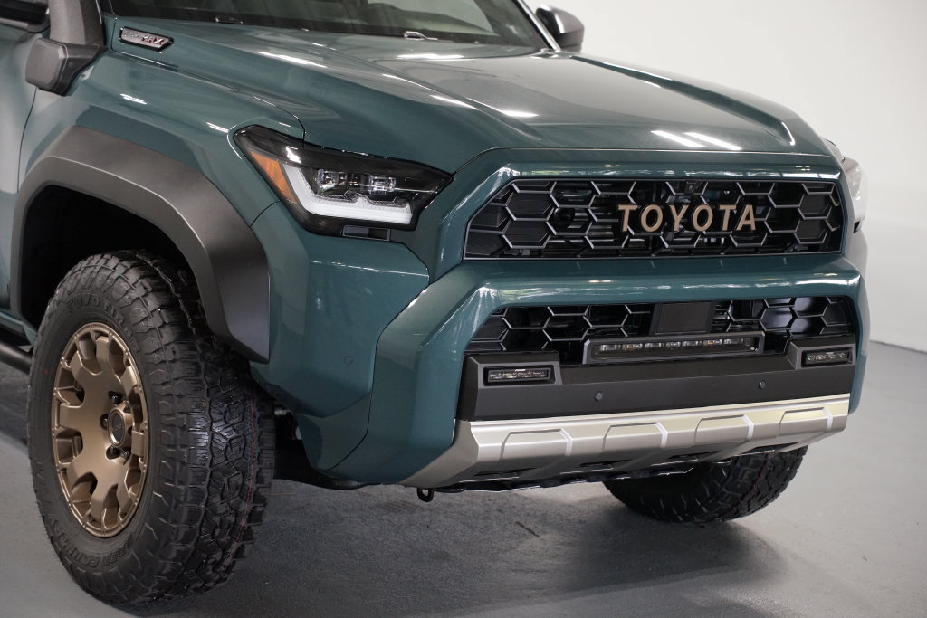 New 2026 Toyota 4Runner Trailhunter AWD/4WD image 4