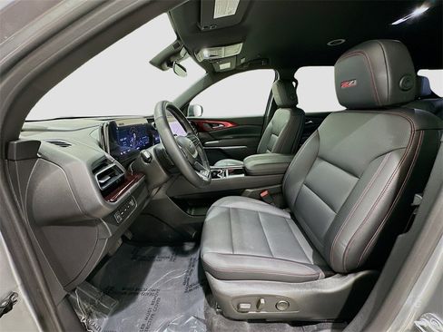 Used 2025 Chevrolet Traverse Z71 image 22