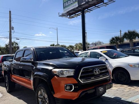 Used 2016 Toyota Tacoma Limited image 2