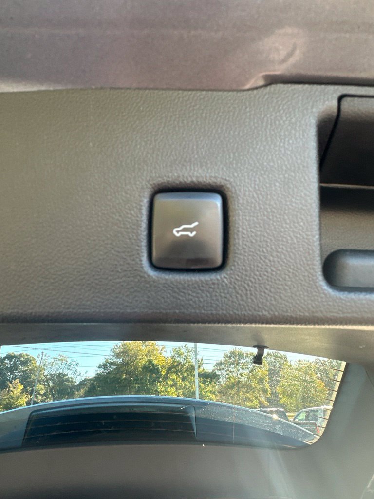 Used 2022 Ford Escape SE w/ SE Sport Appearance Package FWD image 15