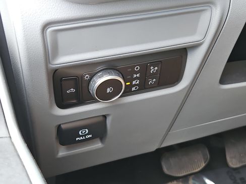 Used 2023 Ford F150 XLT AWD/4WD image 15