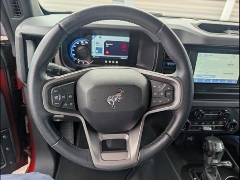 Used 2022 Ford Bronco Black Diamond image 8