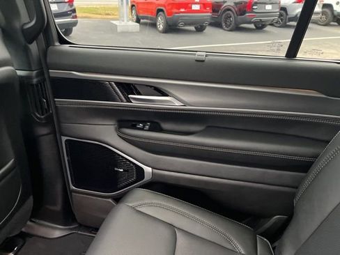 New 2026 Jeep Grand Wagoneer Limited AWD/4WD image 17