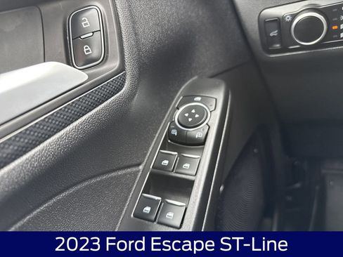 Used 2023 Ford Escape ST-Line w/ Tech Pack #1 AWD/4WD image 27