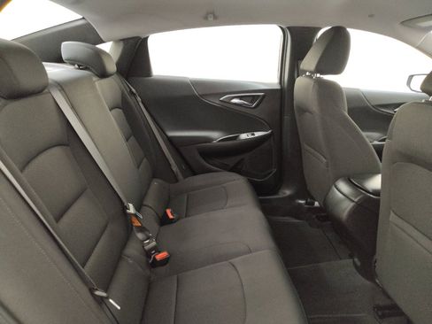 Used 2021 Chevrolet Malibu LS FWD image 19