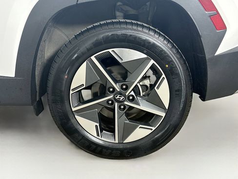 Used 2025 Hyundai Tucson SEL AWD/4WD image 11