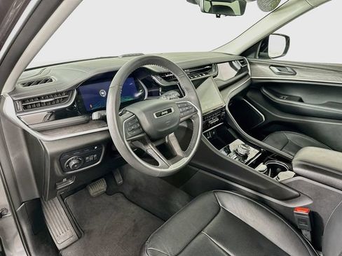 Used 2022 Jeep Grand Cherokee Limited 4xe w/ Luxury Tech Group II AWD/4WD image 22