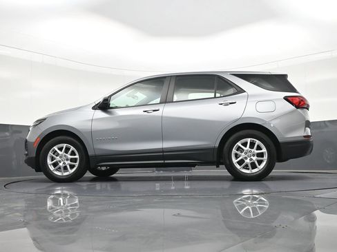 Used 2024 Chevrolet Equinox LS FWD image 24