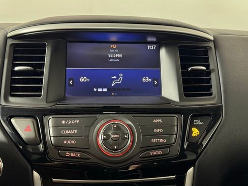 Used 2019 Nissan Pathfinder S AWD/4WD image 18