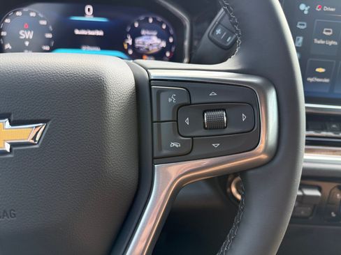 Used 2026 Chevrolet Silverado 1500 LT AWD/4WD image 25