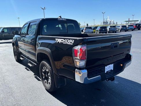 Used 2023 Toyota Tacoma TRD Off-Road AWD/4WD image 7