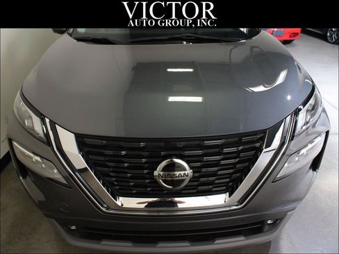 Used 2021 Nissan Rogue SL w/ Premium Package AWD/4WD image 3