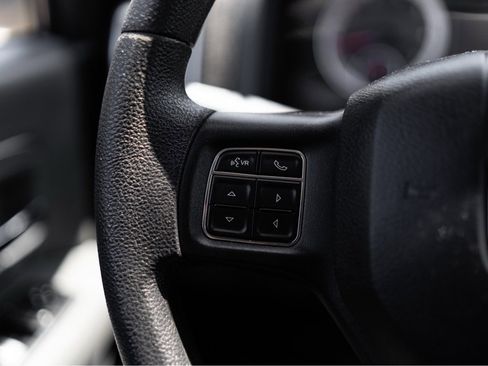 Used 2019 RAM 1500 Classic SLT RWD image 13