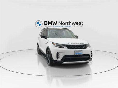 Used 2025 Land Rover Discovery Dynamic SE AWD/4WD image 7