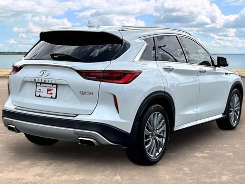 Used 2023 INFINITI QX50 Luxe FWD image 4