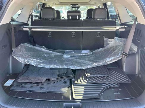 Used 2026 Kia Sorento S w/ S Panoramic Sunroof Package image 7