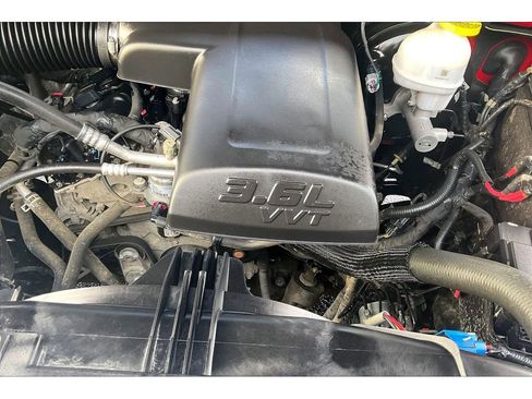 Used 2024 RAM 1500 Classic SLT image 31