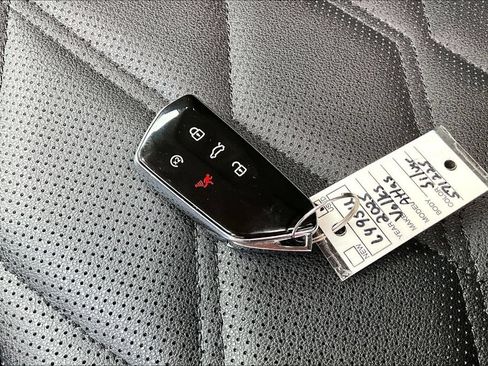 Used 2025 Volkswagen Atlas SE AWD/4WD image 6