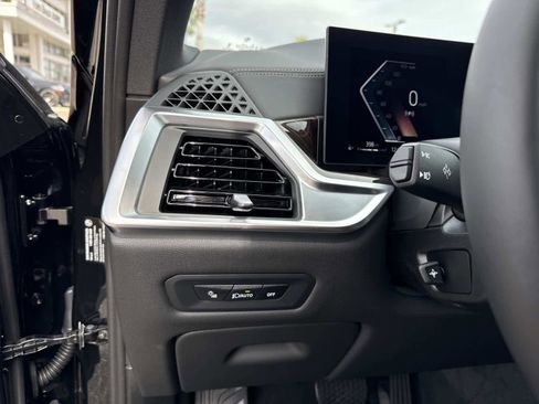 New 2026 BMW X5 xDrive40i w/ Climate Comfort Package image 33