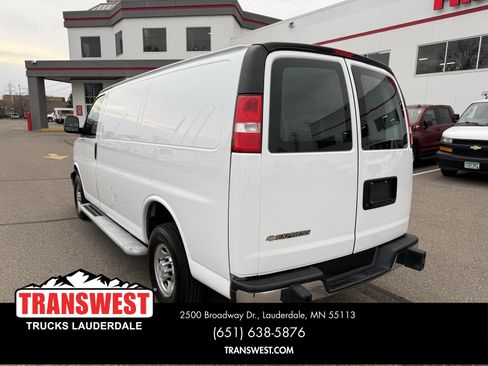 Used 2024 Chevrolet Express 2500 w/ Driver Convenience Package image 3