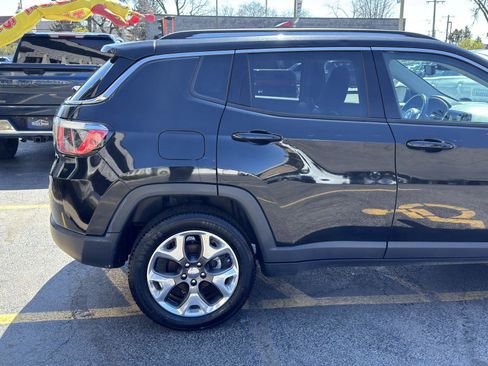 Used 2019 Jeep Compass Limited AWD/4WD image 11