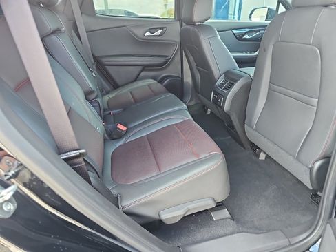 Used 2025 Chevrolet Blazer RS FWD image 11