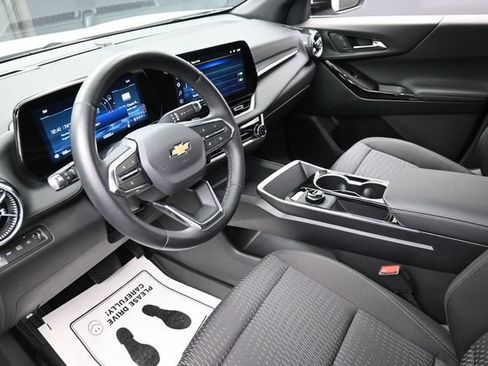 Used 2026 Chevrolet Equinox LT w/ LPO, Floor Liner Package AWD/4WD image 19