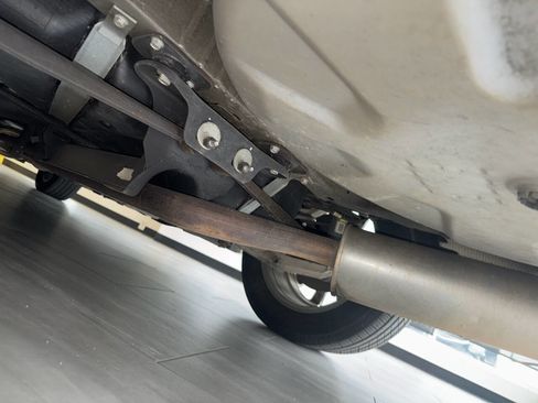 Used 2010 Buick Lucerne CXL image 23