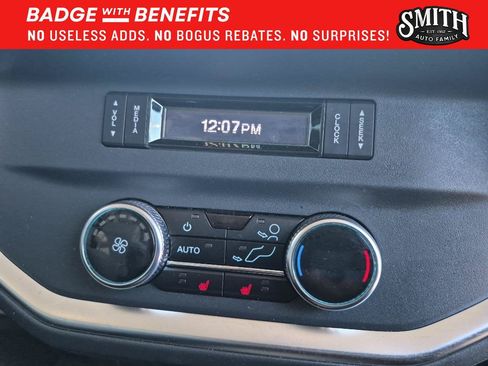 Used 2025 Ford Expedition Platinum w/ Platinum Ultimate Package AWD/4WD image 17