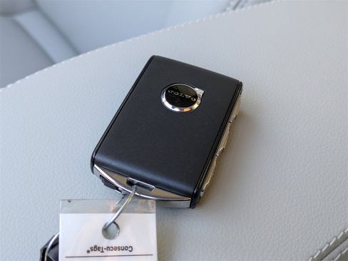 New 2026 Volvo XC40 B5 Ultra w/ Protection Package Premier image 41