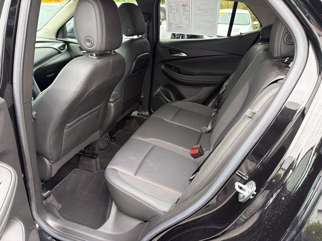 Used 2023 Buick Encore GX Preferred w/ Cold Weather Comfort Package AWD/4WD image 18