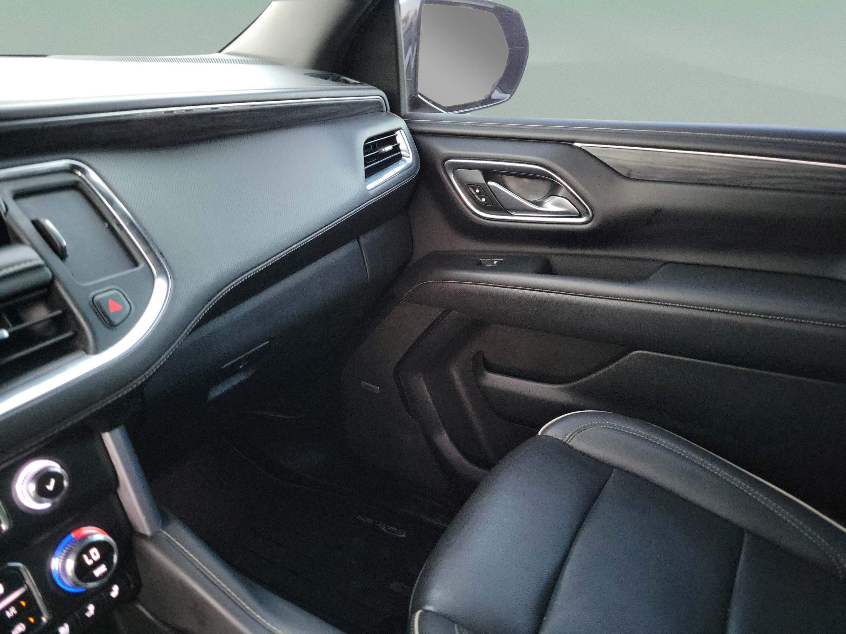 Used 2023 GMC Yukon SLT RWD image 21