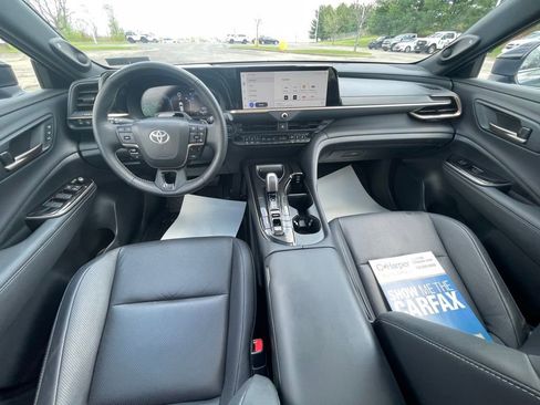 Used 2025 Toyota Crown Signia w/ Advanced Technology Package AWD/4WD image 25