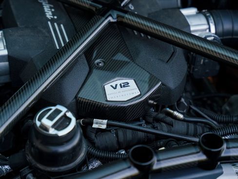 Used 2017 Lamborghini Aventador S AWD/4WD image 14