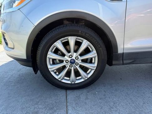 Used 2017 Ford Escape Titanium FWD image 4