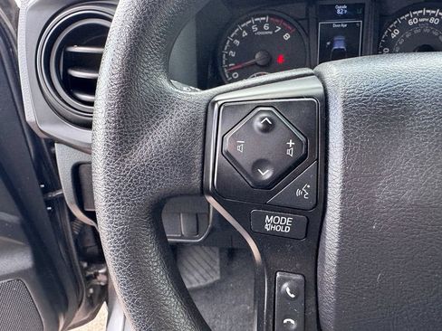Used 2021 Toyota Tacoma SR AWD/4WD image 13