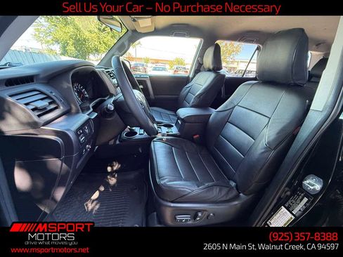 Used 2018 Toyota 4Runner SR5 AWD/4WD image 7