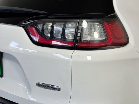 Used 2019 Jeep Cherokee Latitude Plus image 34