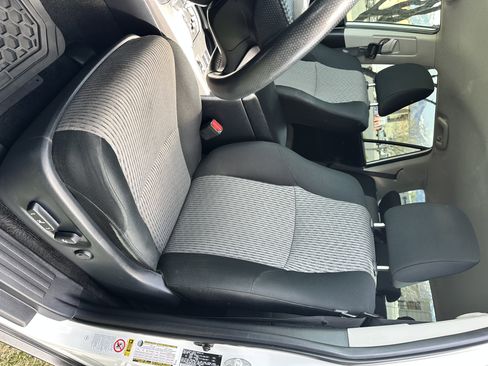 Used 2018 Toyota 4Runner SR5 image 18