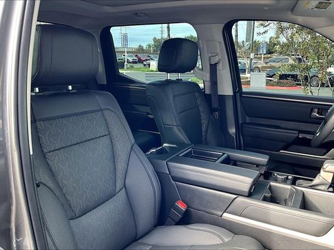 Used 2024 Toyota Tundra Limited image 7