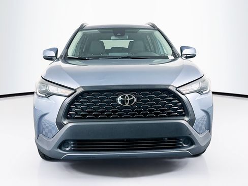 Used 2022 Toyota Corolla Cross LE FWD image 2
