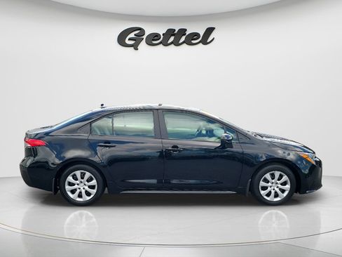 Used 2025 Toyota Corolla LE FWD image 4
