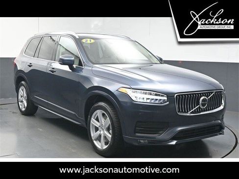 Used 2021 Volvo XC90 T5 Momentum w/ Climate Package image 1