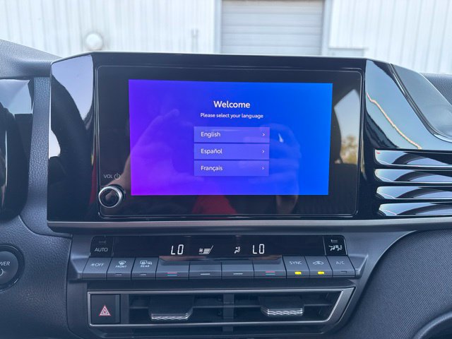 Used 2025 Toyota Camry LE FWD image 33