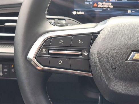 Used 2025 Chevrolet Traverse LT w/ Driver Confidence Package FWD image 28