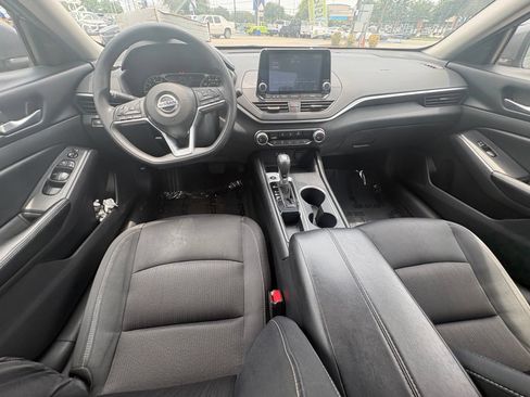 Used 2022 Nissan Altima 2.5 SV FWD image 9