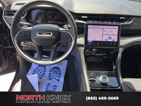 Used 2023 Jeep Grand Cherokee L Limited w/ Luxury Tech Group II AWD/4WD image 7