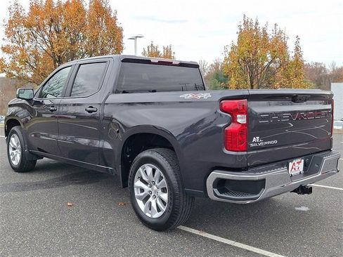 Used 2022 Chevrolet Silverado 1500 LT image 4
